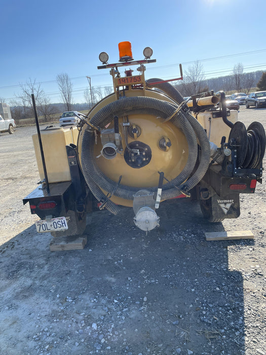 2021 Vac-Tron LP573XDT T4 Koehler Diesel Engine, 500 Gallon Debris Tank, x2 100 Gallon Water Tanks