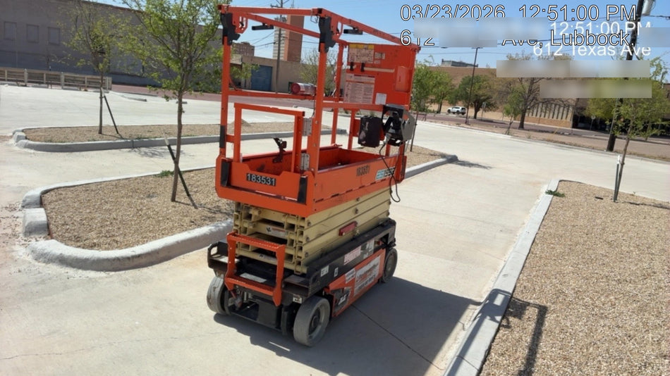 2021 JLG ES1932