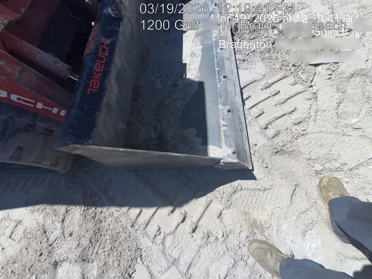 2025 TAKEUCHI 80" Smooth Bucket - Takeuchi