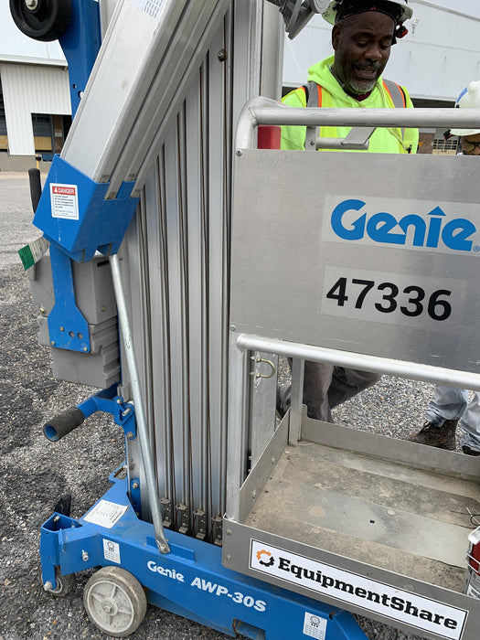2019 GENIE AWP-30S