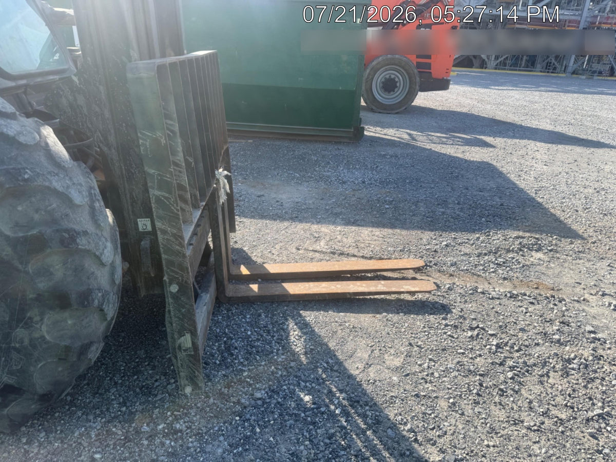 2021 CASE 586H