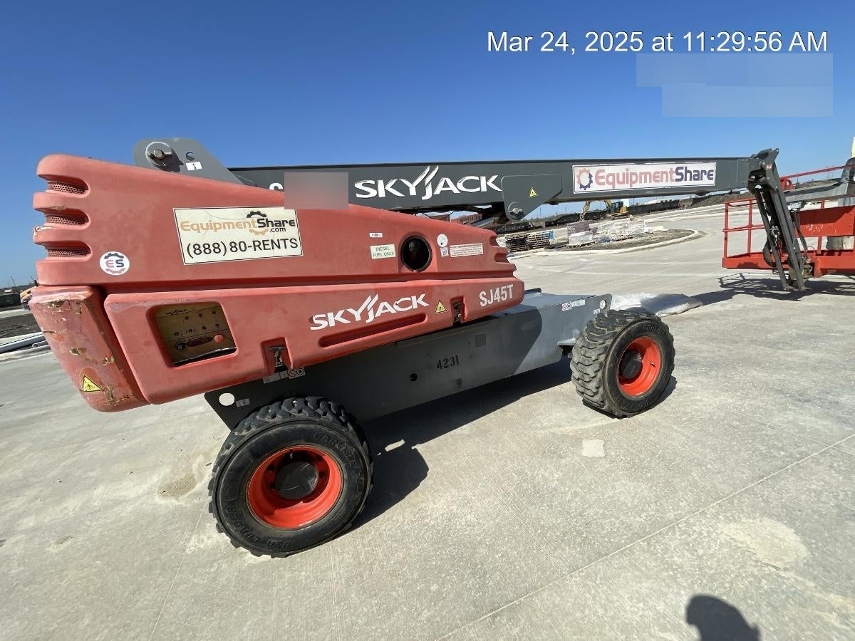 2017 SKYJACK SJ45T+