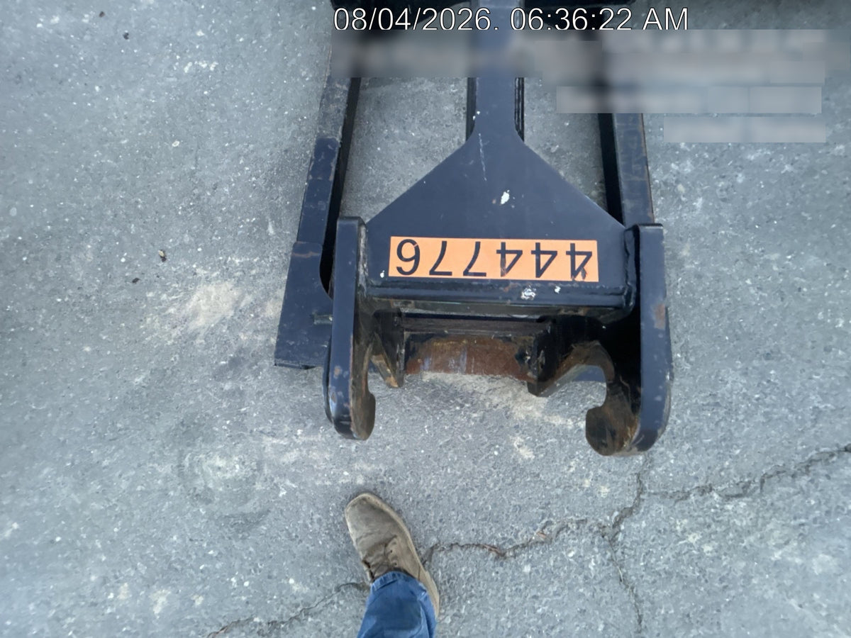 2024 JLG 1001275853
