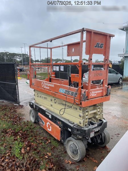 2022 JLG ES2632