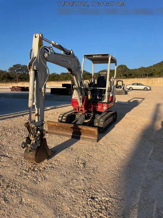 2021 TAKEUCHI TB235-2R