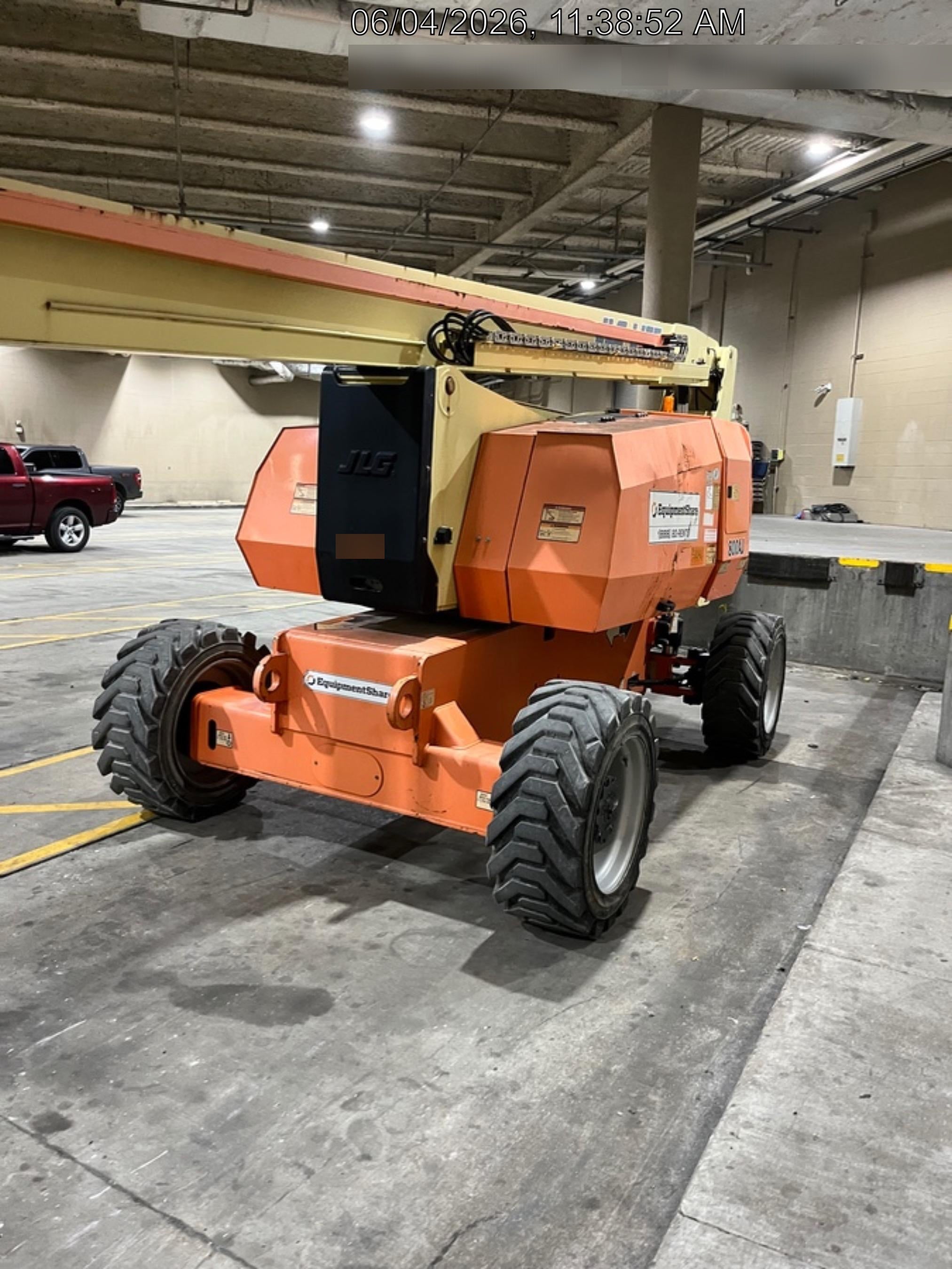 2019 JLG 800AJ