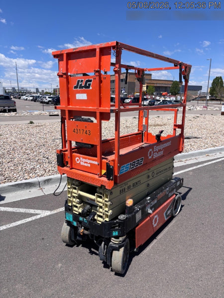 2024 JLG ES1932