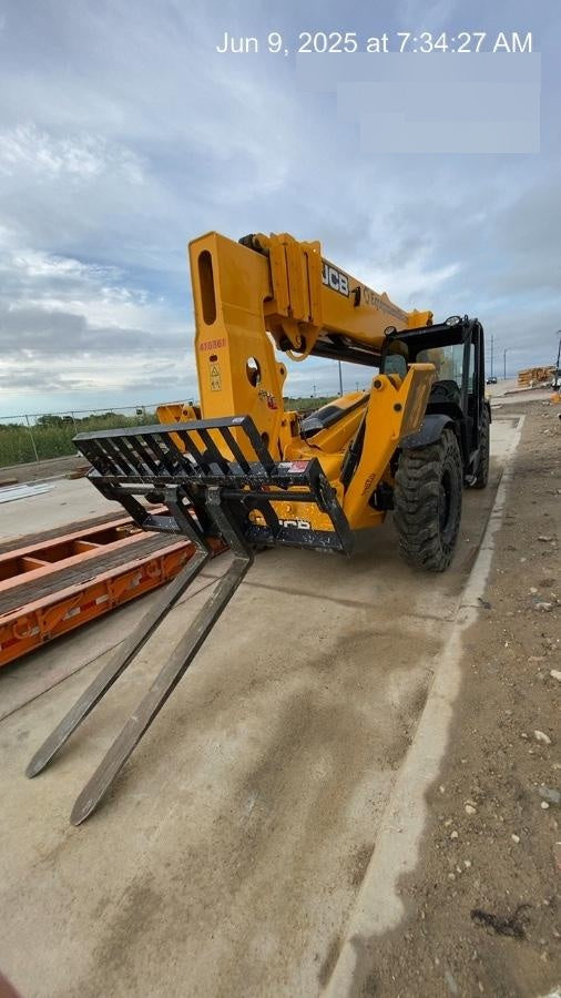 2024 JCB 510-56