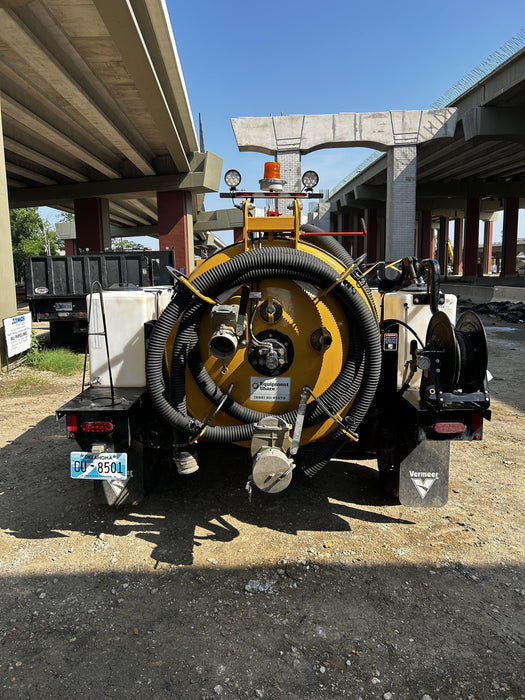 2023 Vac-Tron LP573XDT T4 Koehler Diesel Engine, 500 Gallon Debris Tank, x2 100 Gallon Water Tanks