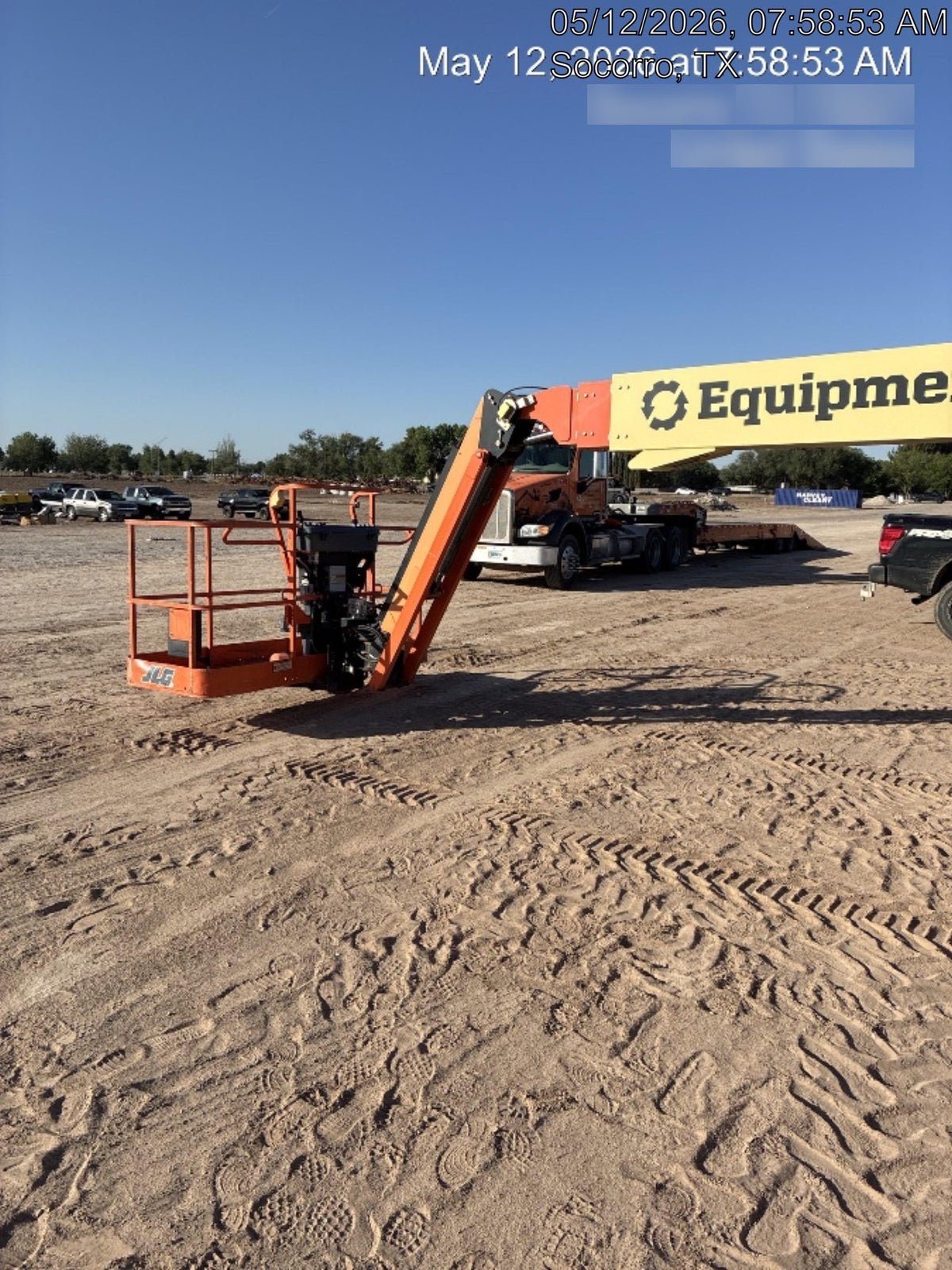 2023 JLG 660SJ