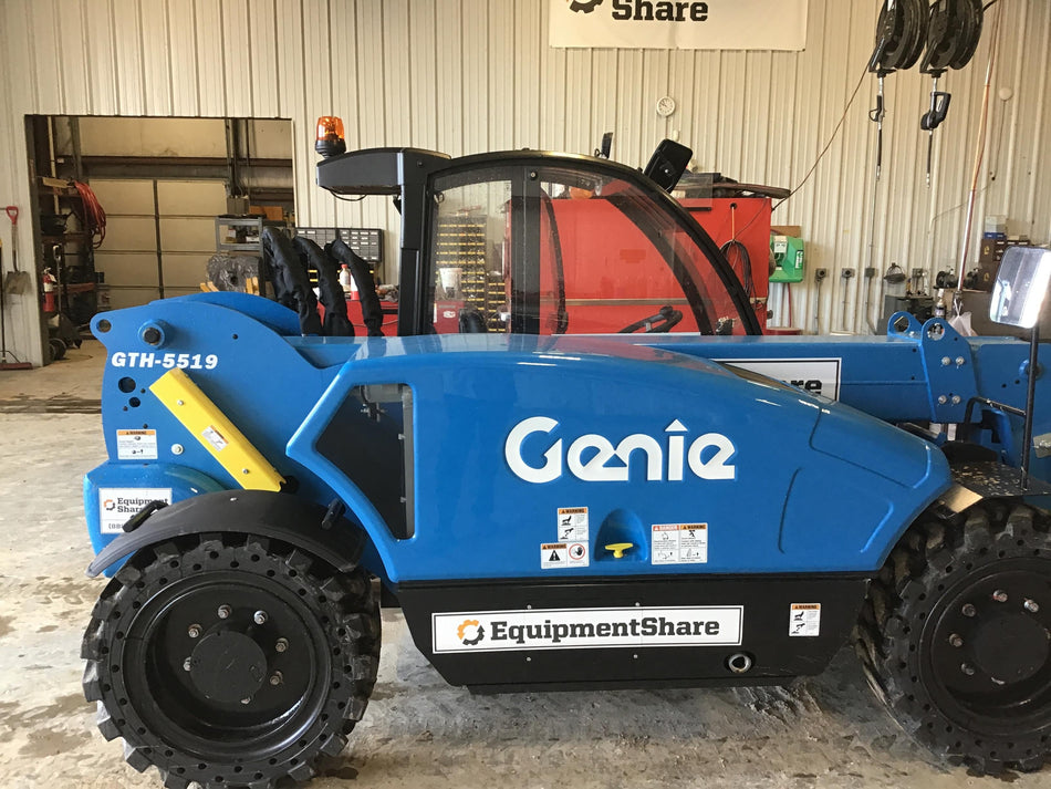 2020 Genie GTH-5519 Cab/Heat/Air, Solid Tires, Work Lights, Beacon, Aux Hydraulics, Back up Alarm