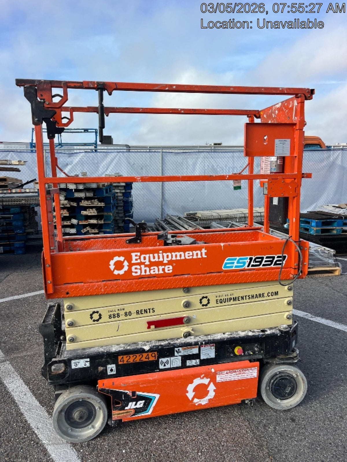 2024 JLG ES1932