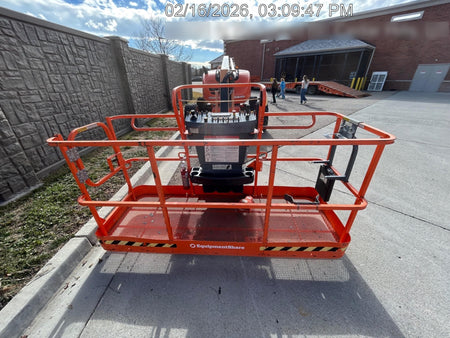 2023 JLG 600AJ