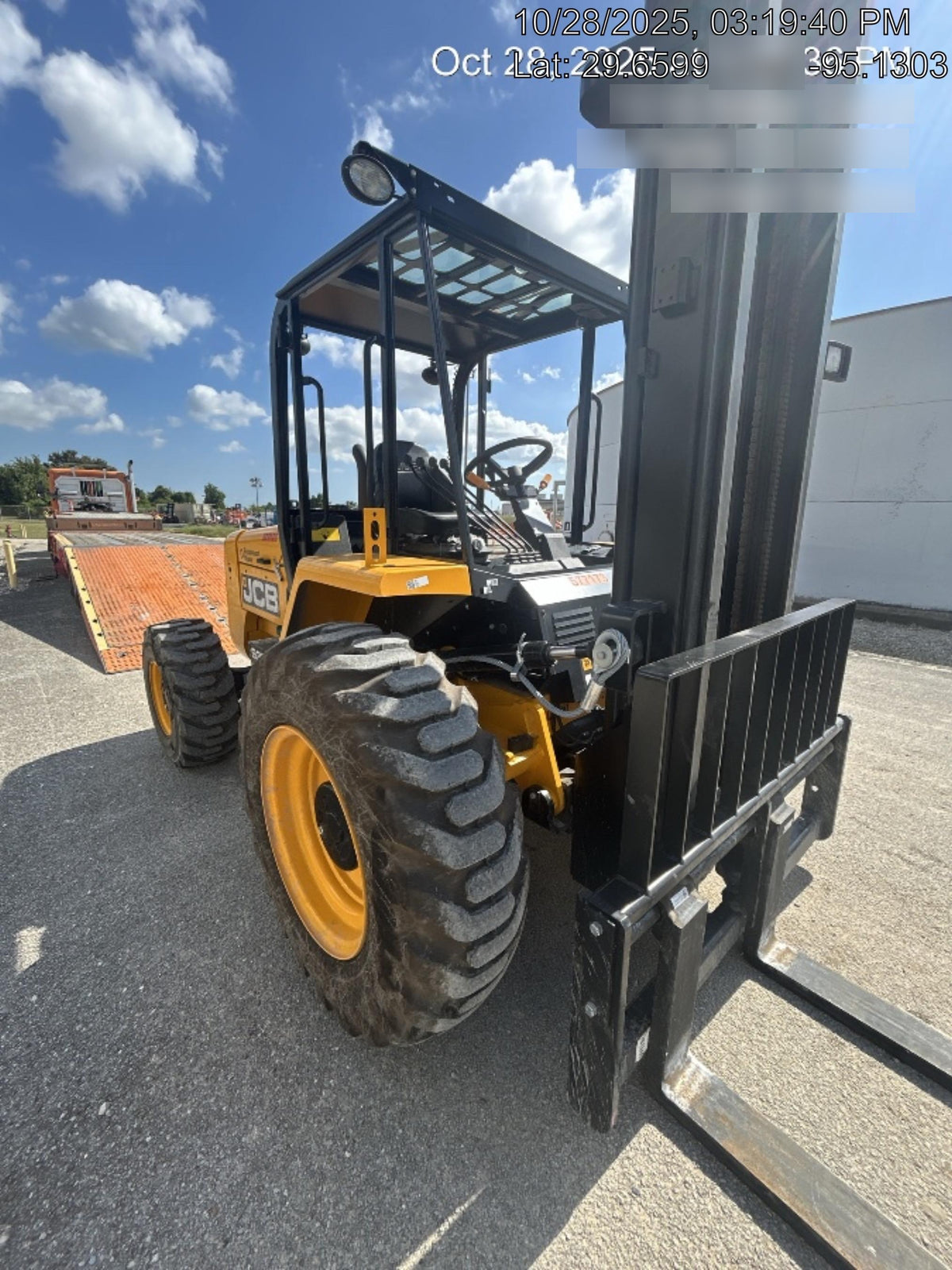 2025 JCB 930-4