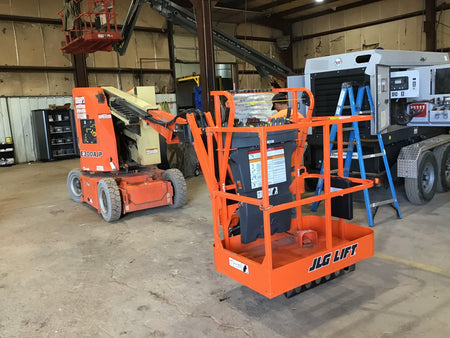 2019 JLG E300AJP