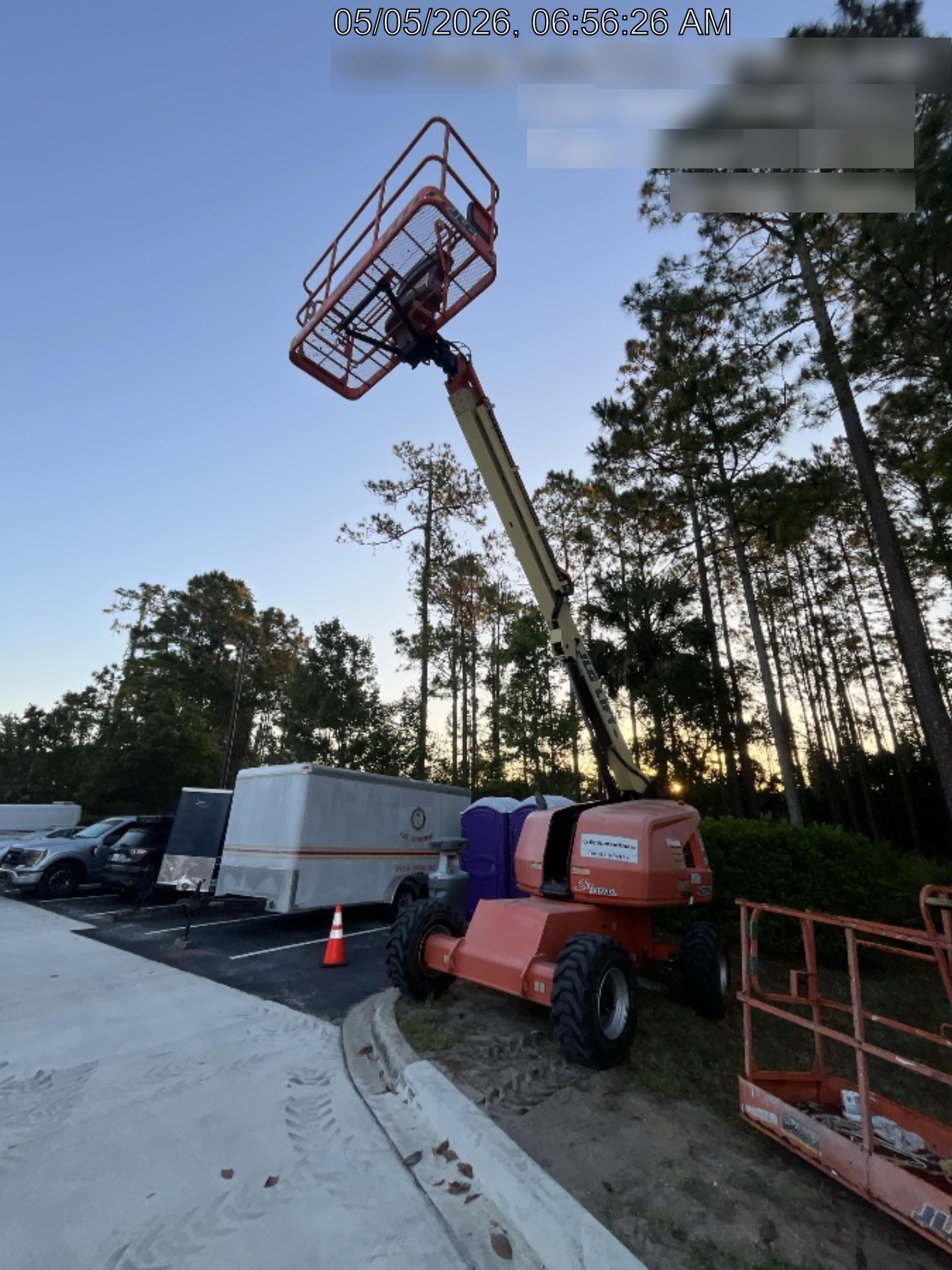 2021 JLG 400S