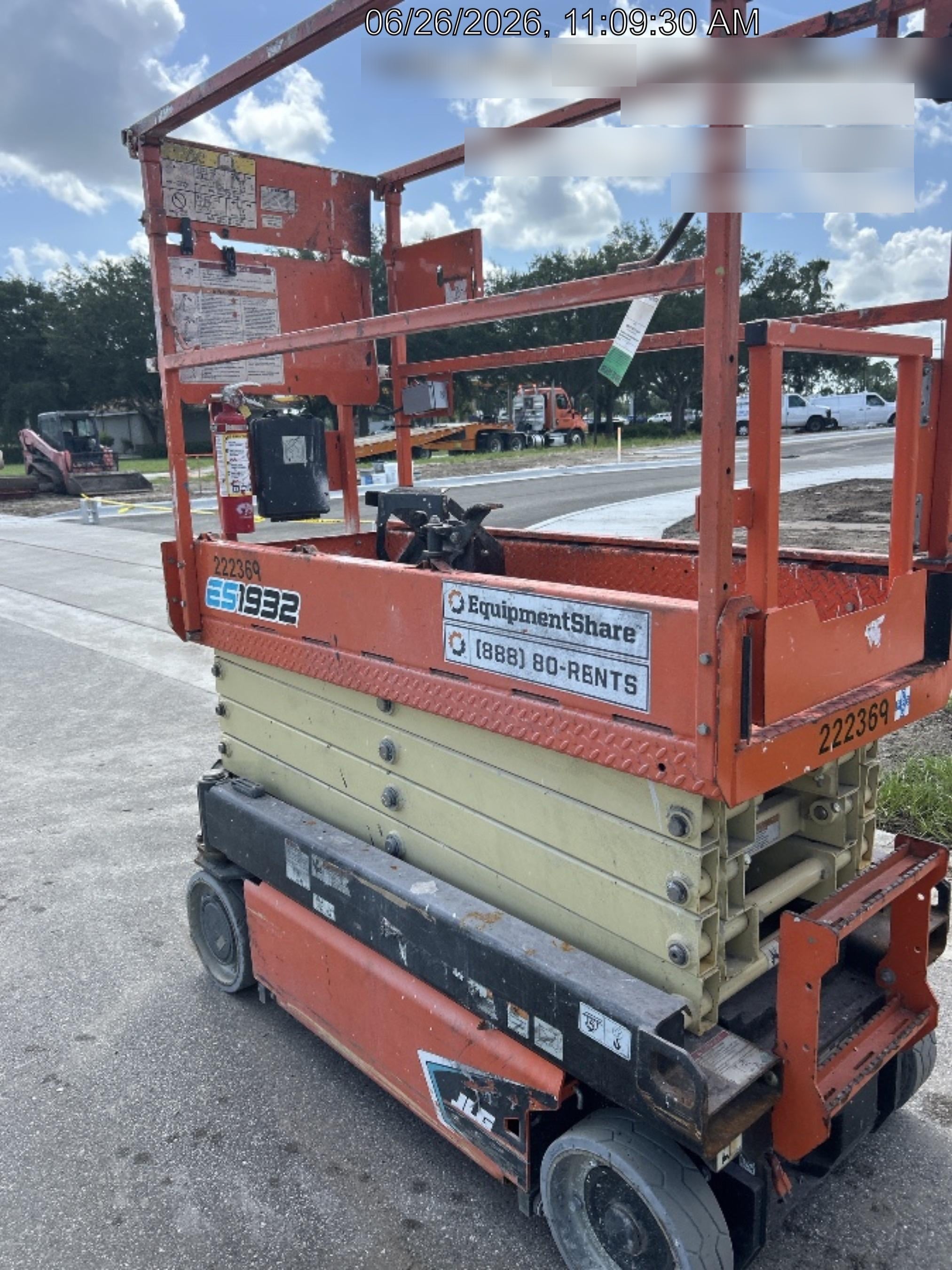2022 JLG ES1932