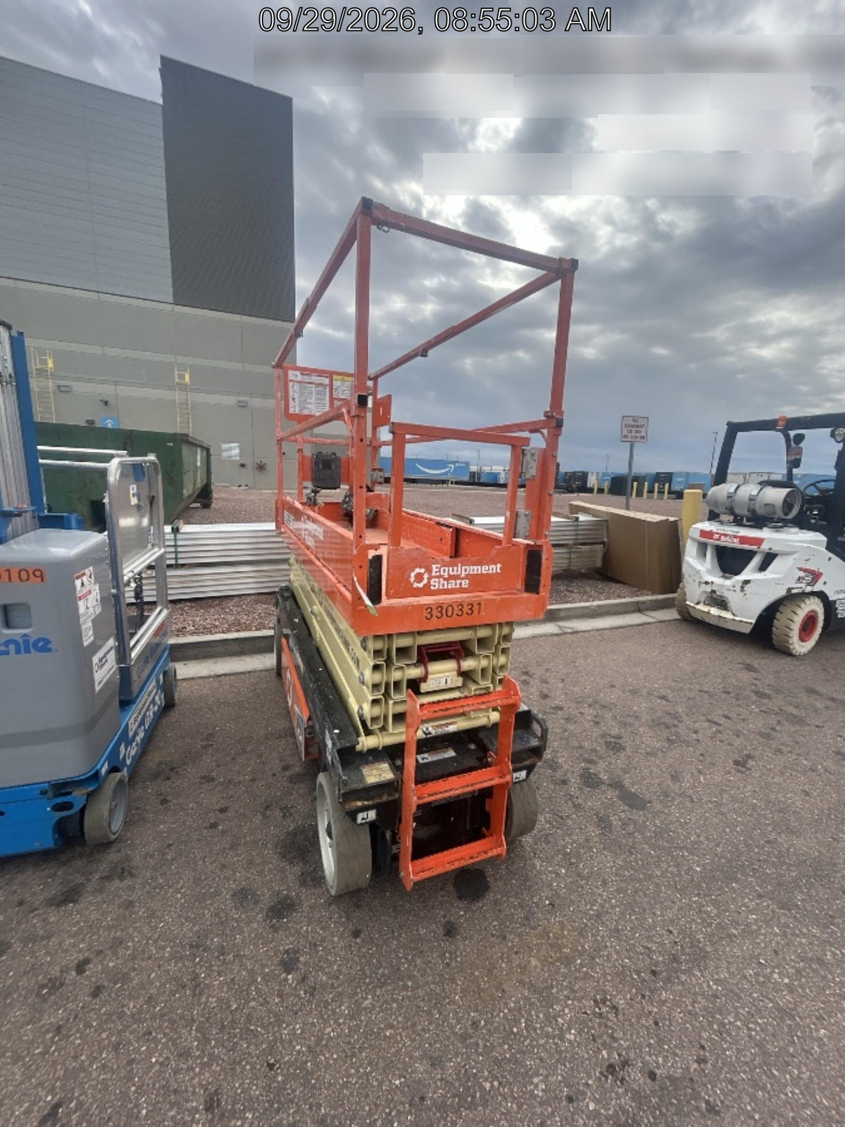 2023 JLG ES2632