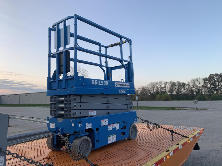 2020 Genie GS-1930 Solid Non Marking Tires, Beacon, Folding rails with half height swing gate