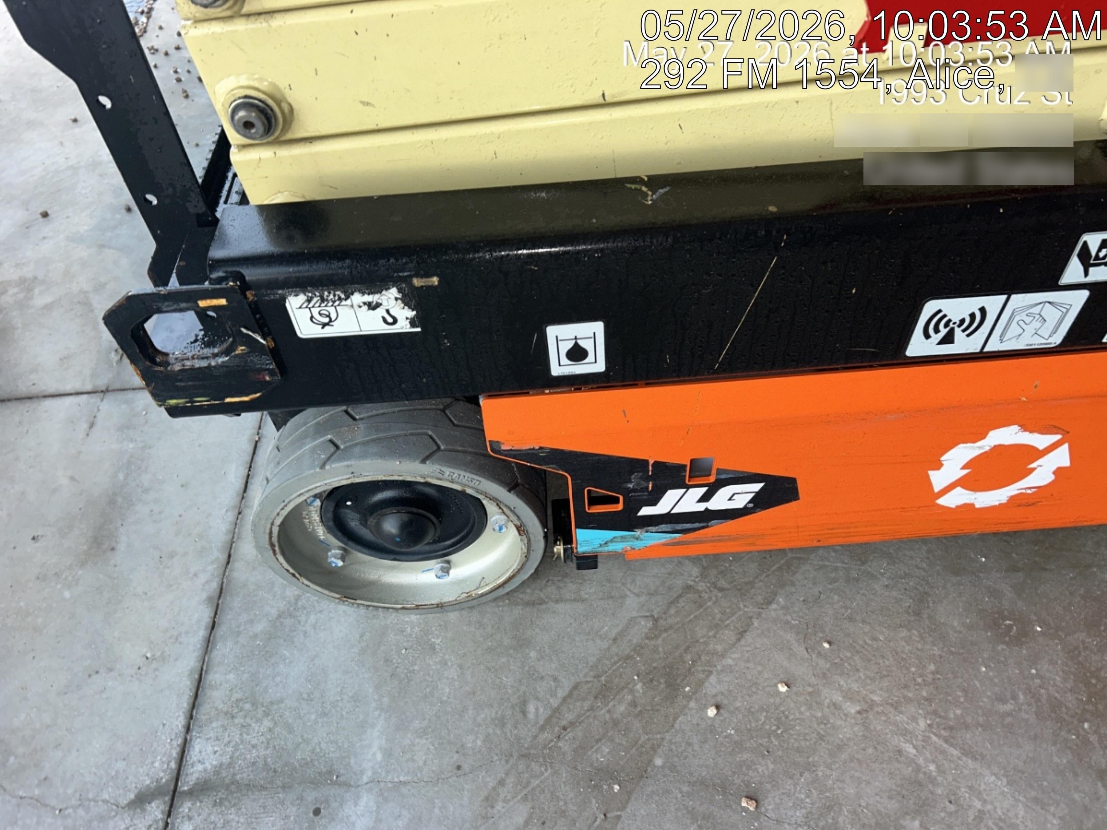 2025 JLG ES1932