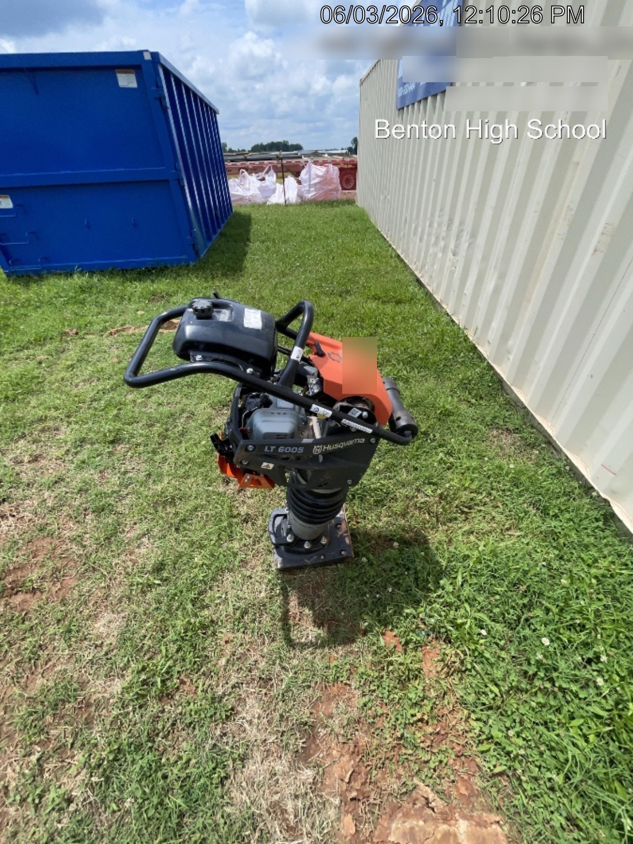 2025 HUSQVARNA LT6005