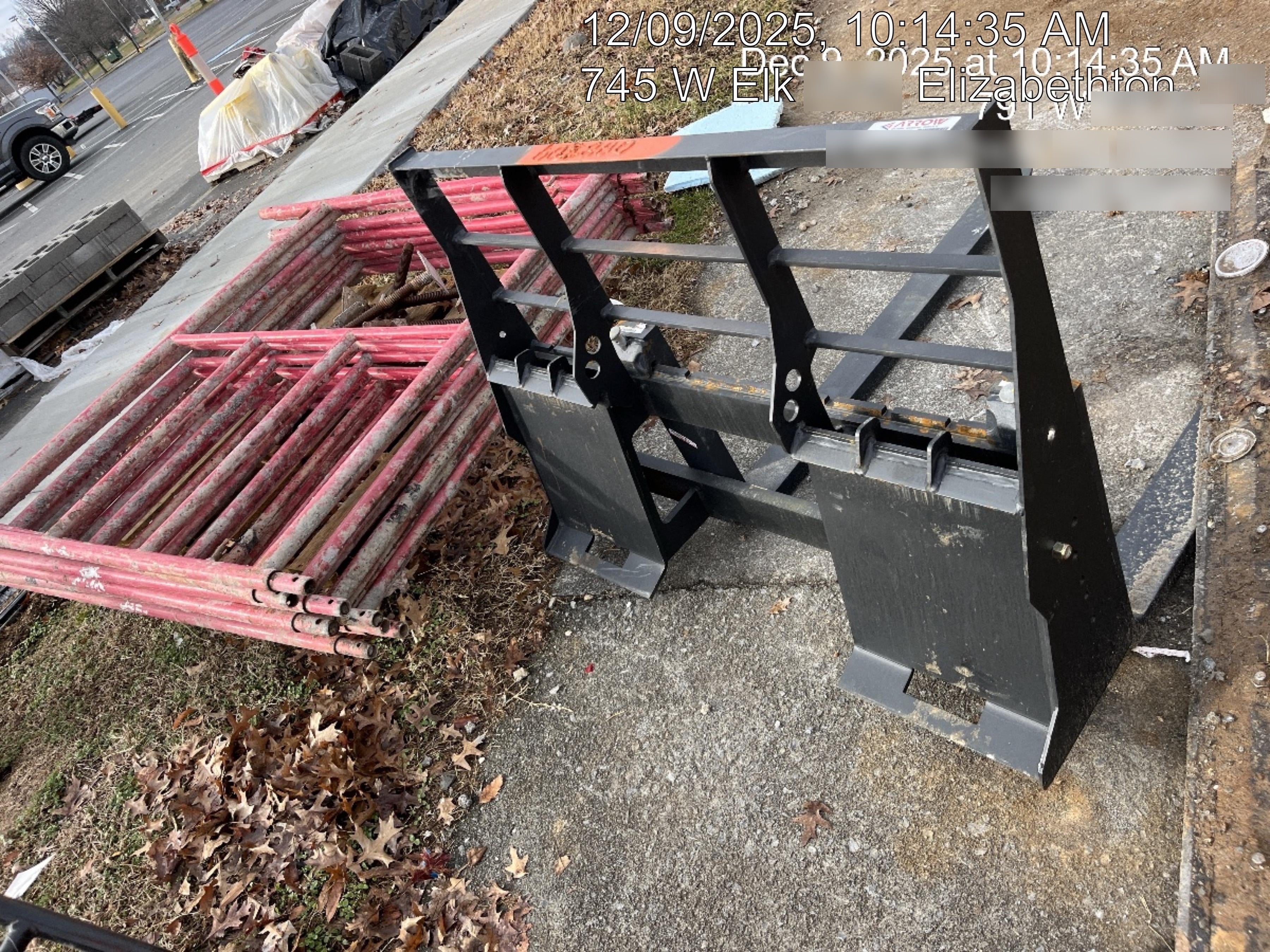 2025 ARROW MATERIAL HANDLING 48" Pallet Forks - Arrow