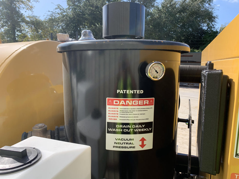 2020 Vac-Tron LP573XDT Tier 4 Kohler Diesel Engine, 500 Gallon Debris Tank w/ Hydraulic Tilt, two (2) 100 Gallon Water Tanks, Low Profile Torsion Axles (12,000 GVWR), Manual Jack Trailer