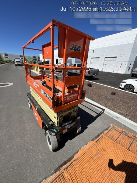 2022 JLG ES2632