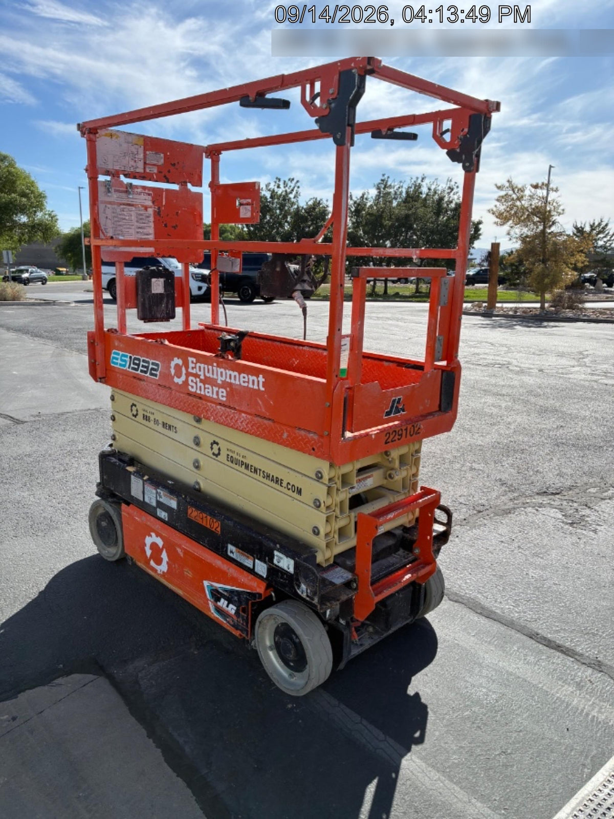 2022 JLG ES1932