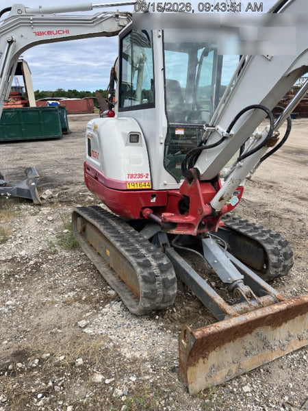 2021 TAKEUCHI TB235-2CR