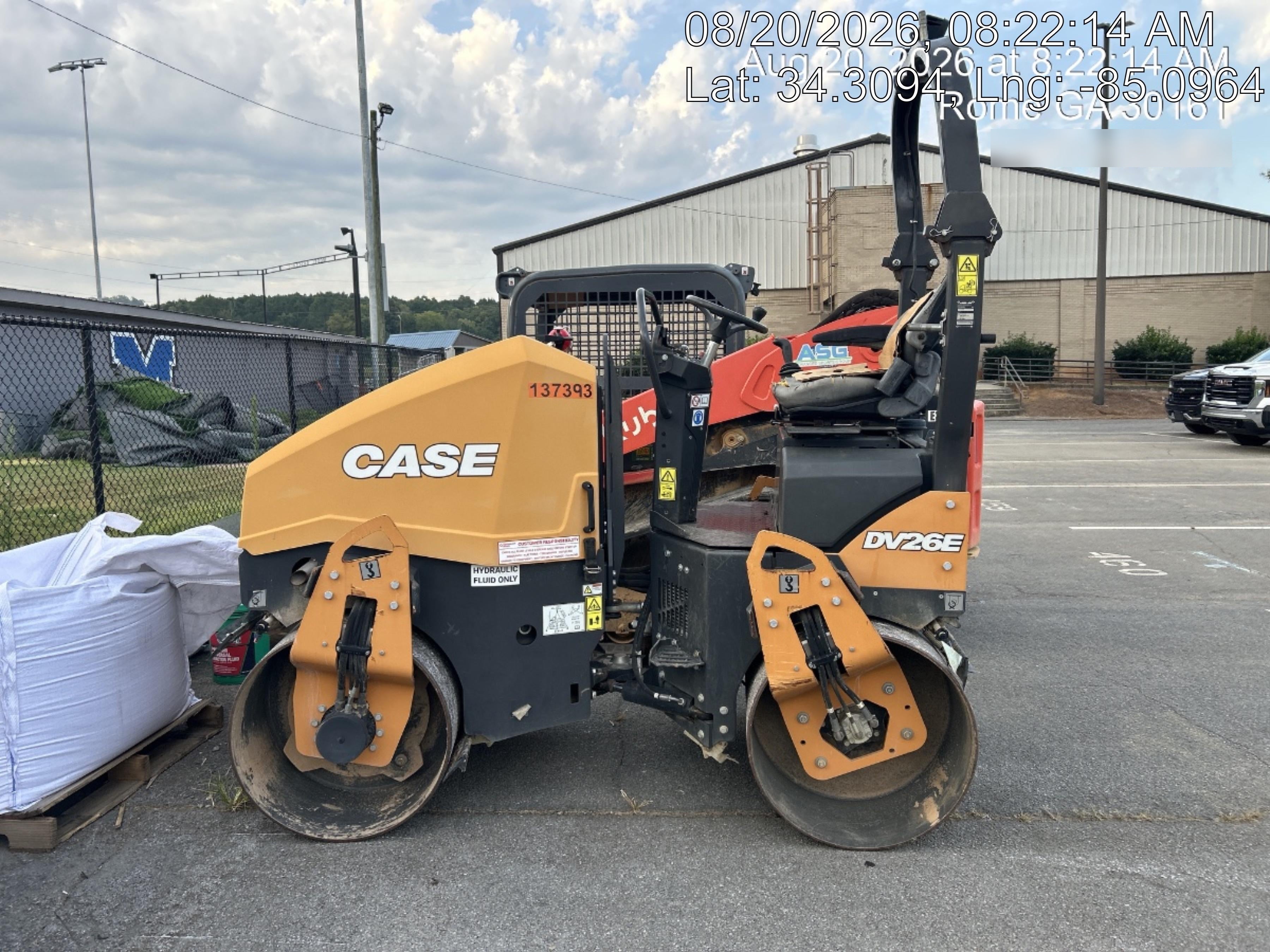 2021 CASE DV26E