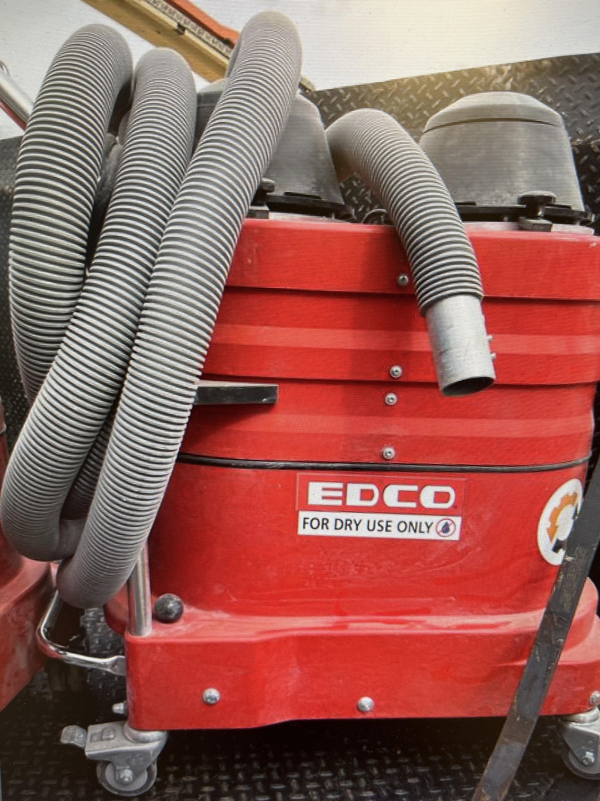 2023 EDCO VAC-200