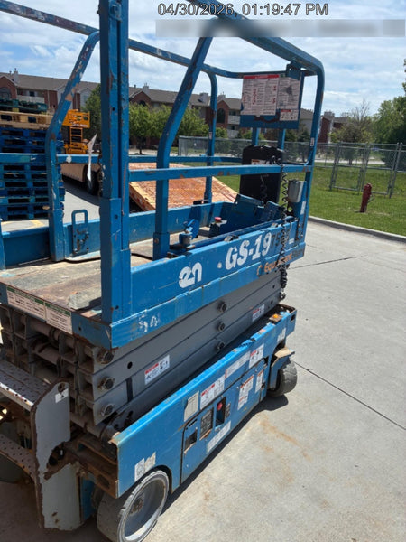 2017 Genie GS-1930 Genie GS-1930 Lift w/Fixed Rail and Chain Entry