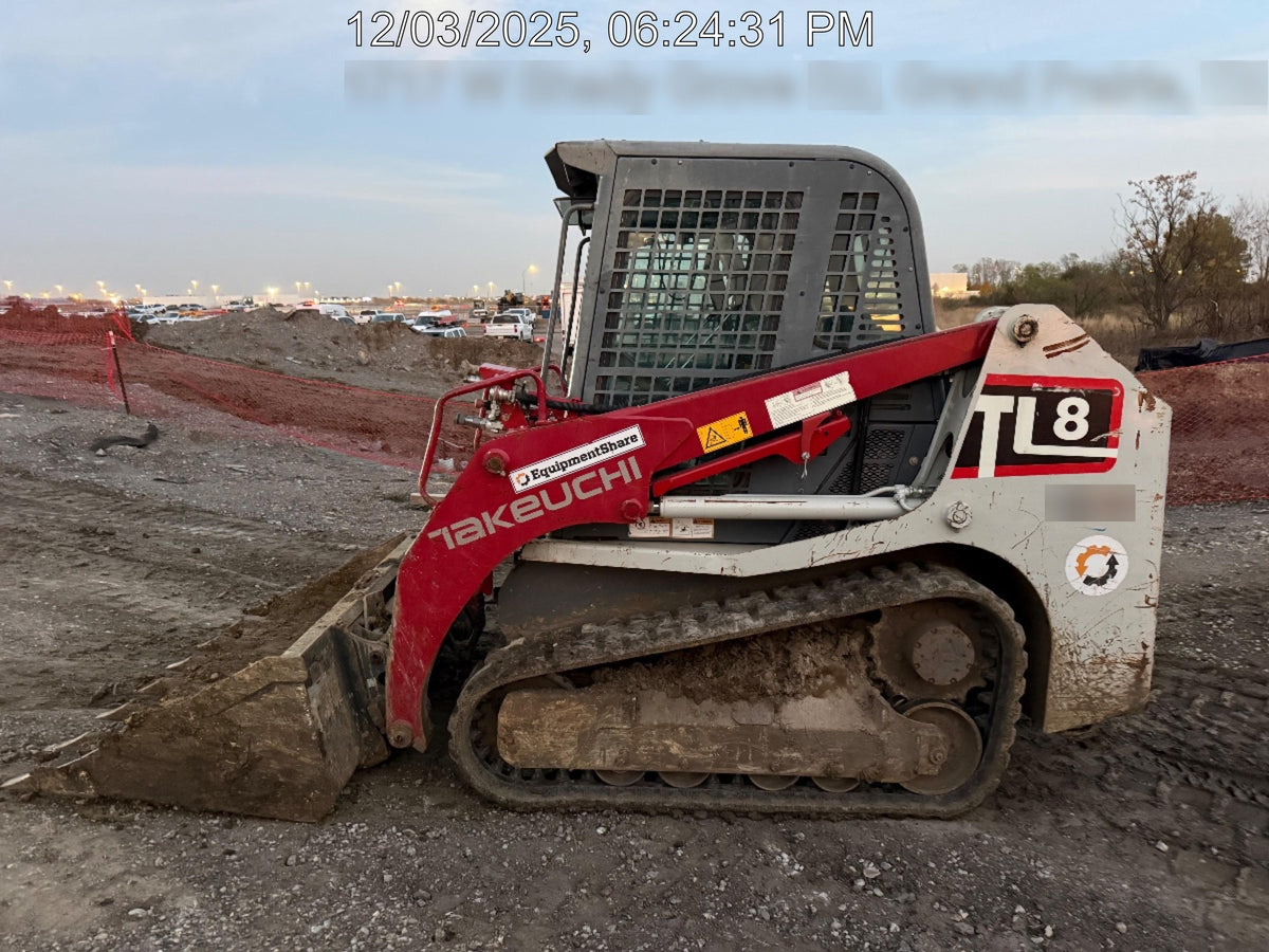 2020 Takeuchi TL8CR Cab/Heat/Air, 74hp, Hydraulic QC w/76" HD Bucket w/ Smooth Bolt on Edge, 76" HD Bucket w/Teeth