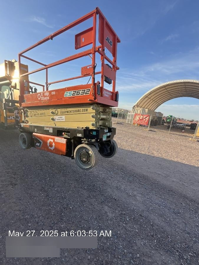 2022 JLG ES2632
