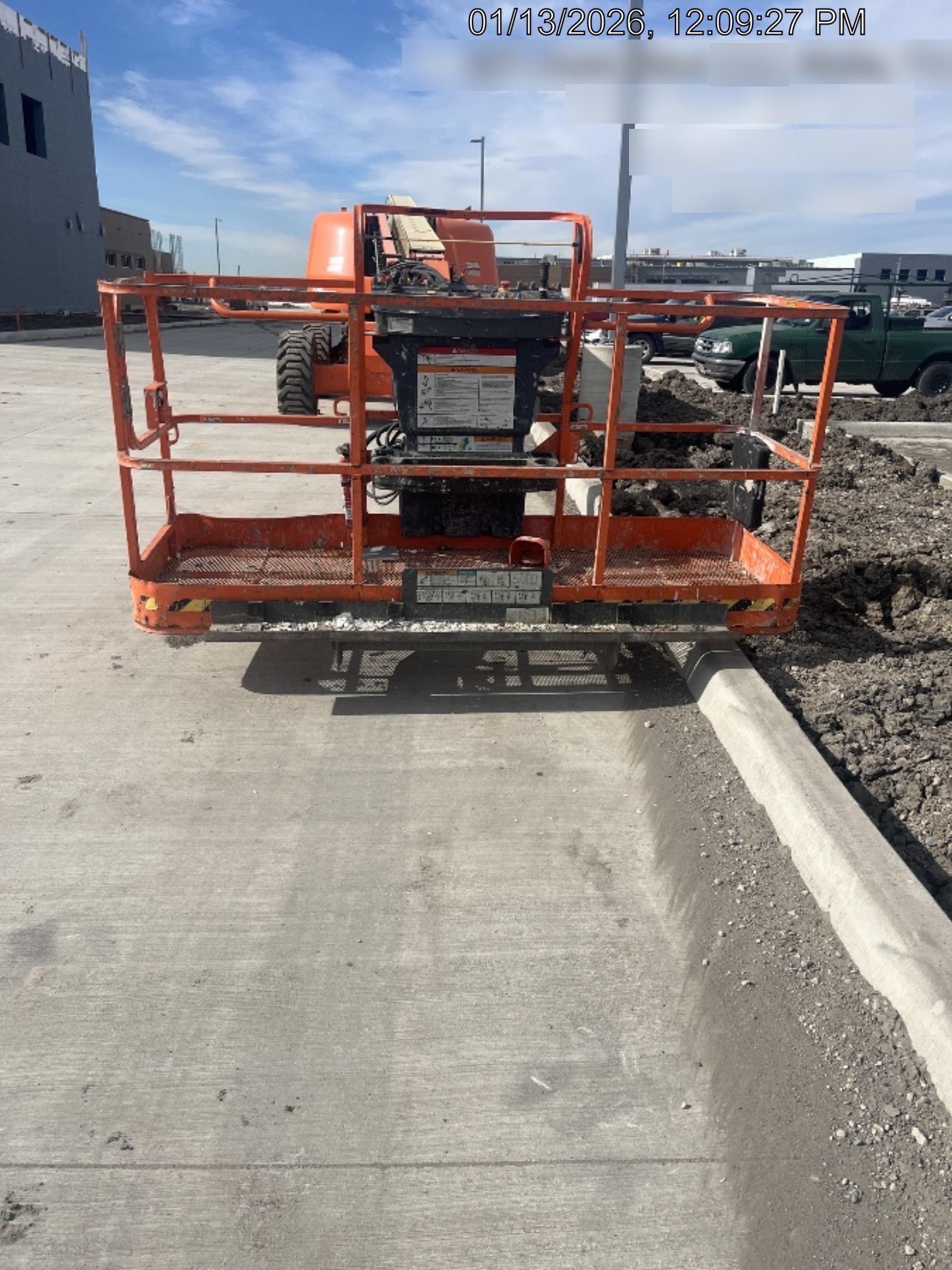 2023 JLG 660SJ