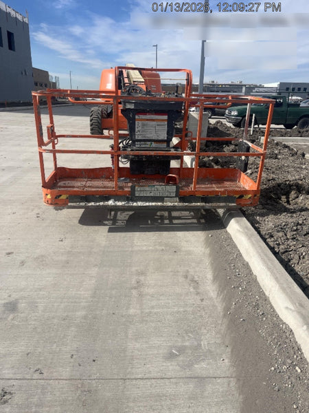 2023 JLG 660SJ