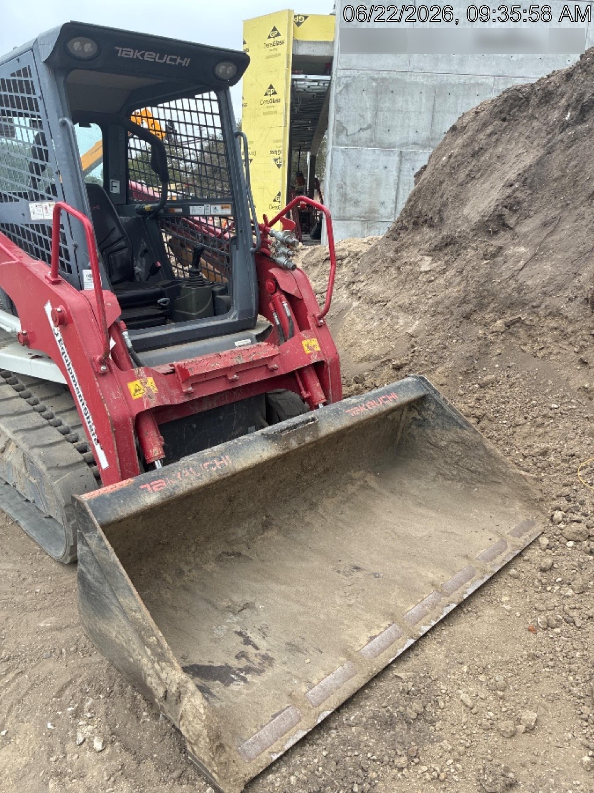 2022 TAKEUCHI TL8R2-R