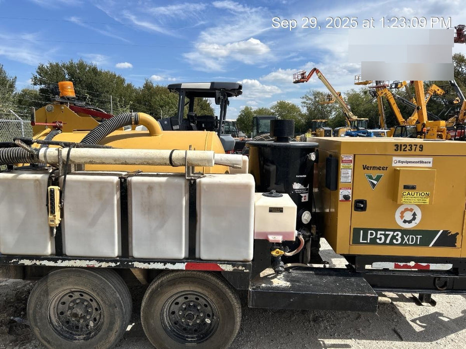 2023 Vac-Tron LP573XDT T4 Koehler Diesel Engine, 500 Gallon Debris Tank, x2 100 Gallon Water Tanks