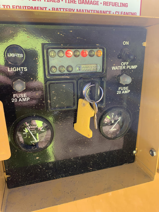 2021 Vac-Tron LP573XDT T4 Koehler Diesel Engine, 500 Gallon Debris Tank, x2 100 Gallon Water Tanks