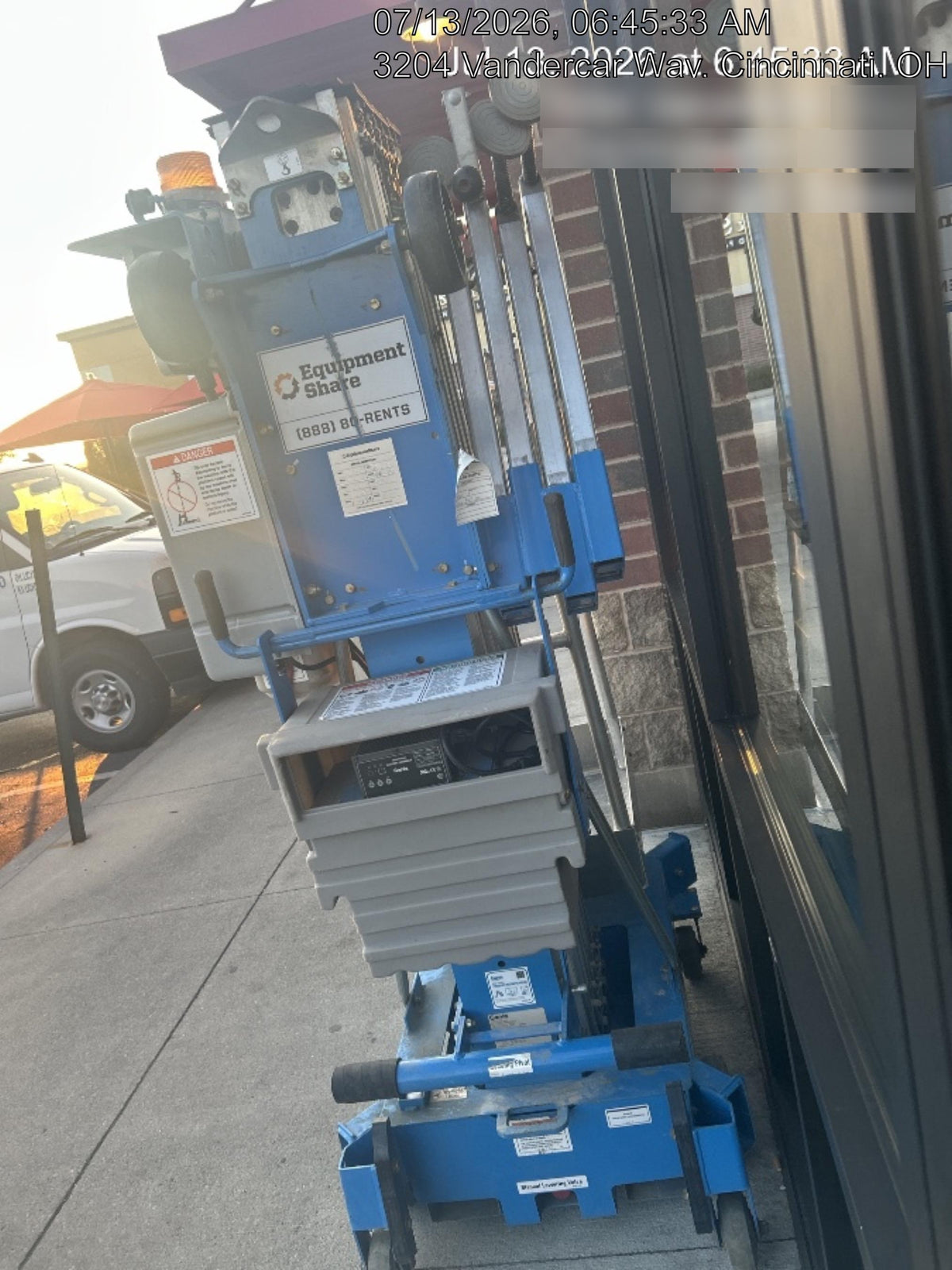 2020 GENIE AWP-30S