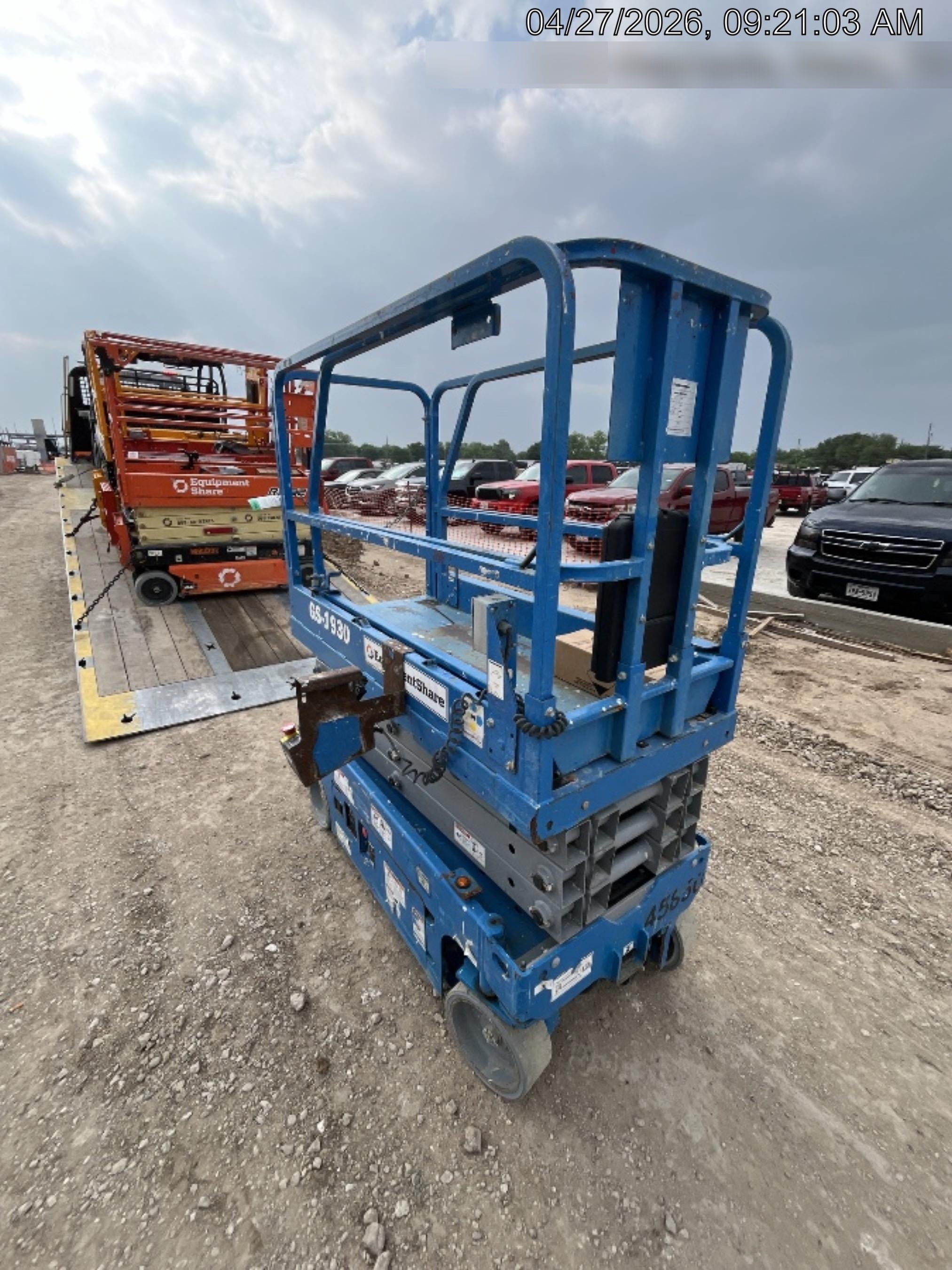 2019 Genie GS-1930 Fixed rails with chain Entry