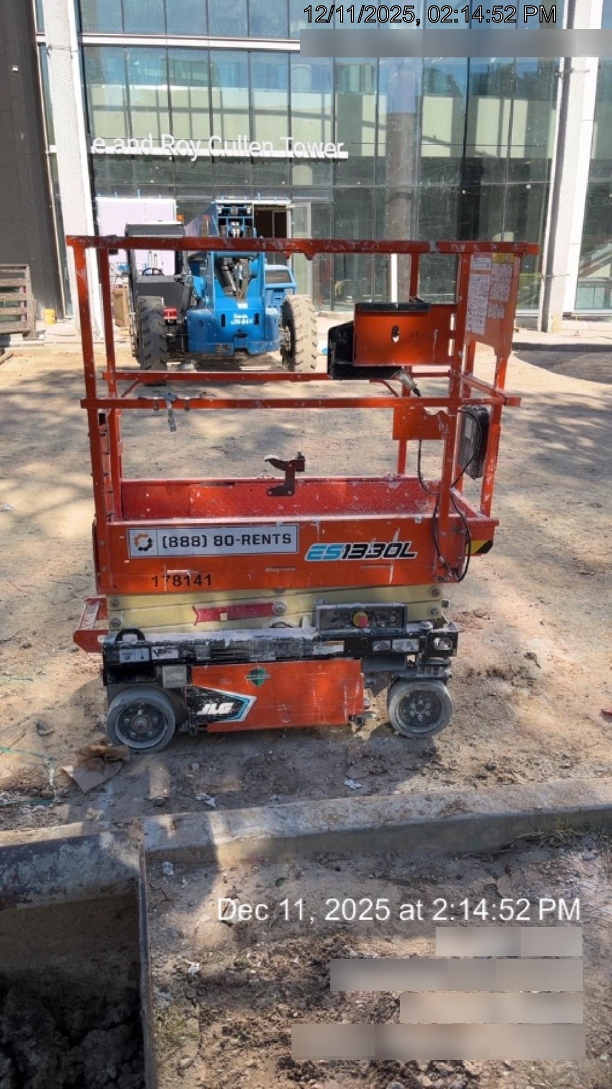 2021 JLG ES1330L