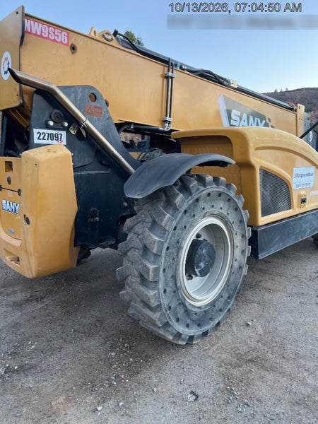 2022 SANY STH1056