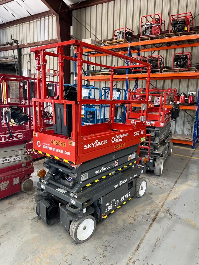 2024 Skyjack SJ3219 Electric Drive, Sld NM Tires, DBcns, RFRails, Power to Platform, T3 + Access Control