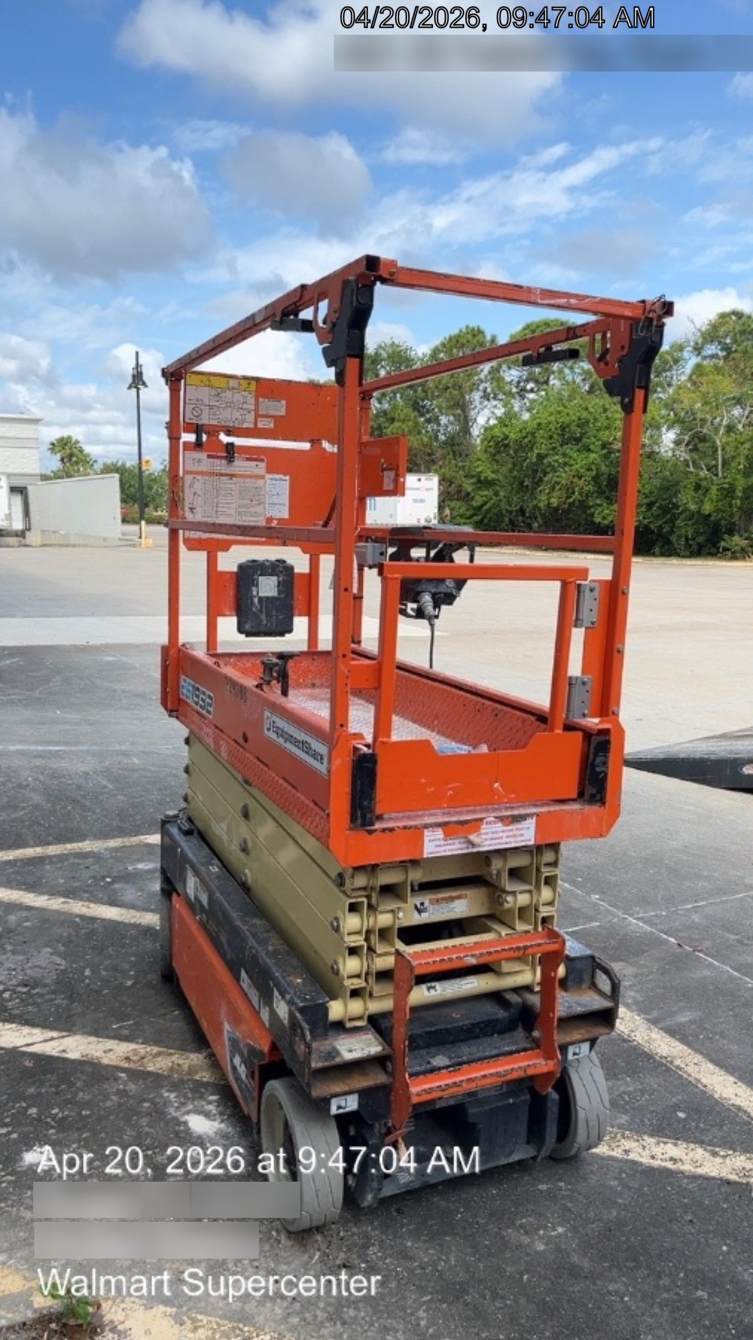 2022 JLG ES1932