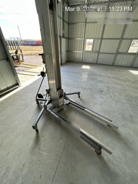 2023 GENIE SLC-24