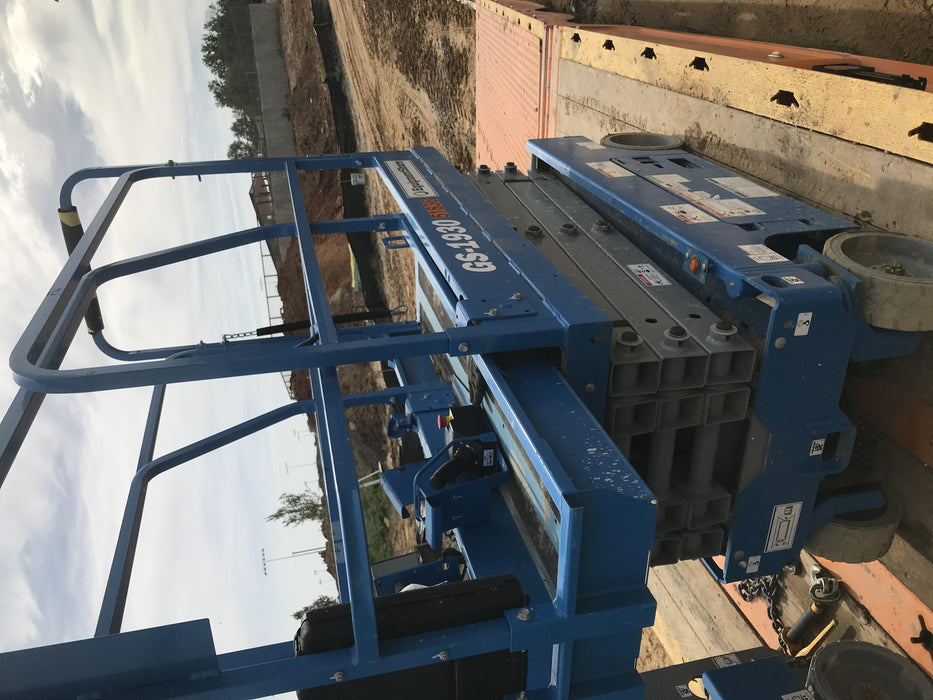 2019 Genie GS-1930 Fixed Rails with Chain Entry