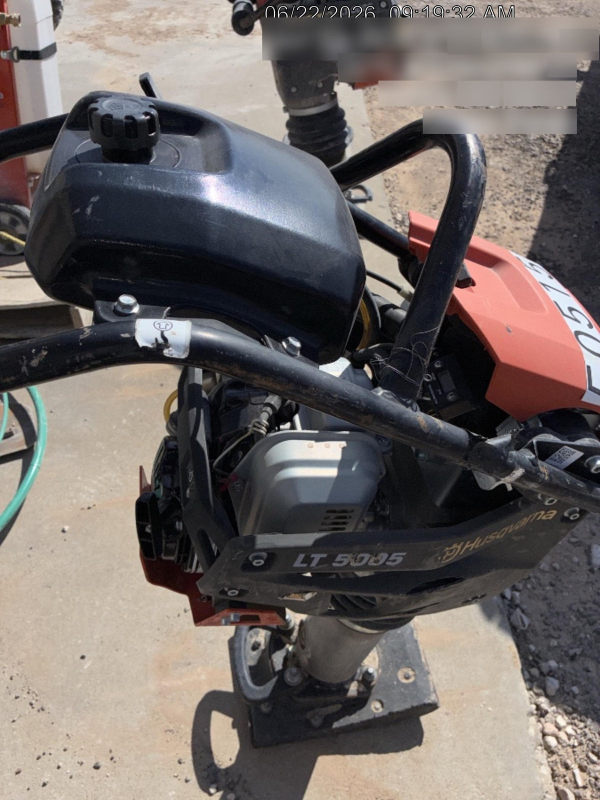 2025 HUSQVARNA LT5005