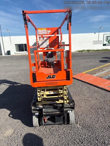 2025 JLG ES1932